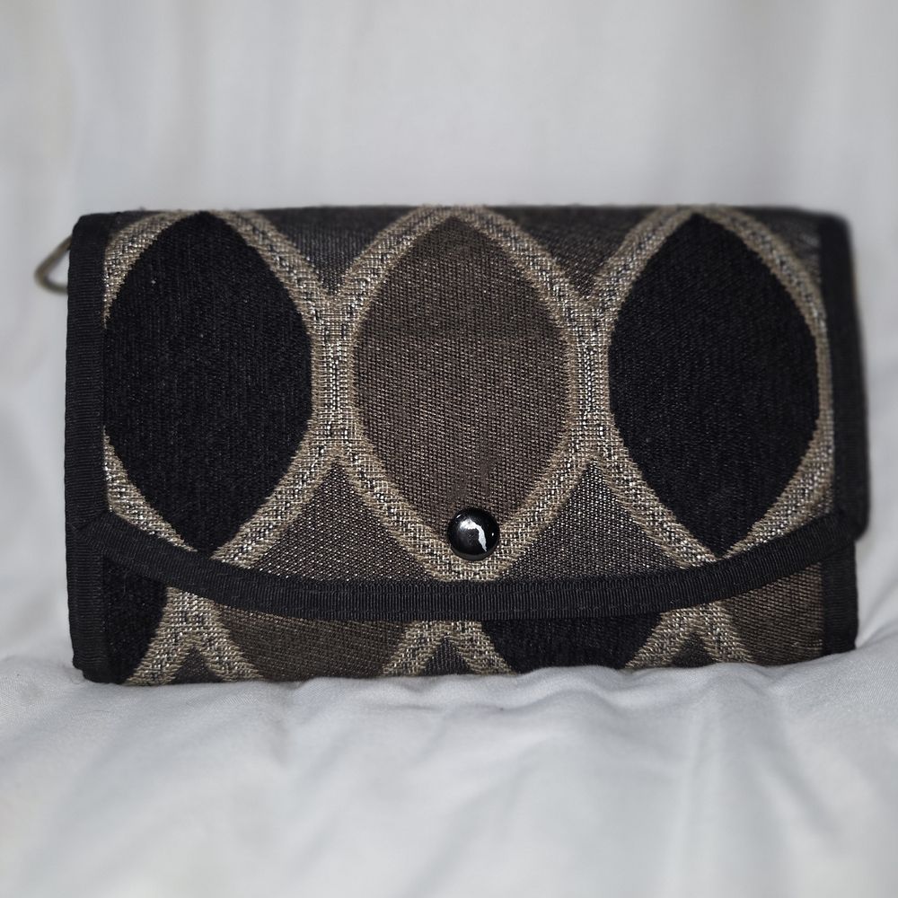 Danny K of Beverly Hills Chic Black and Tan Women's Clutch